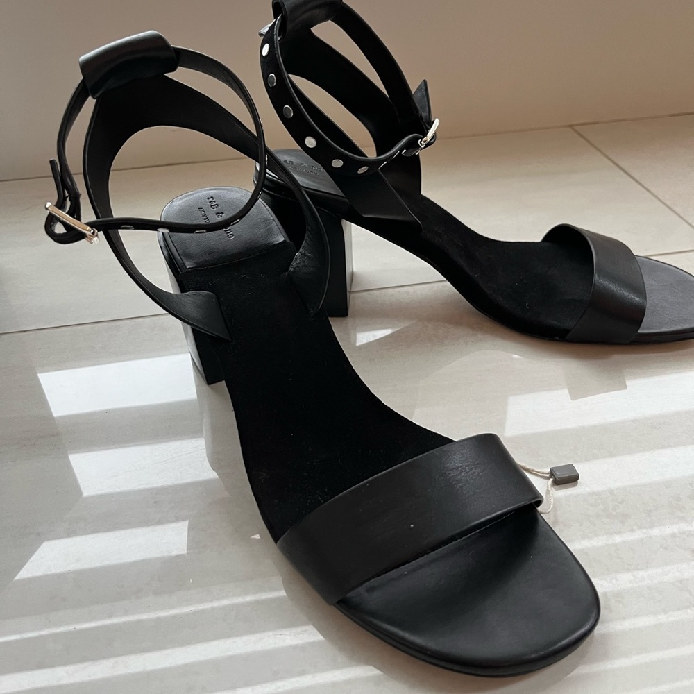 SOLD!! NIB RAG & BONE BLACK GIA SANDAL
